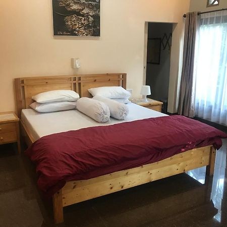 Villa Naumi Bandung Luaran gambar
