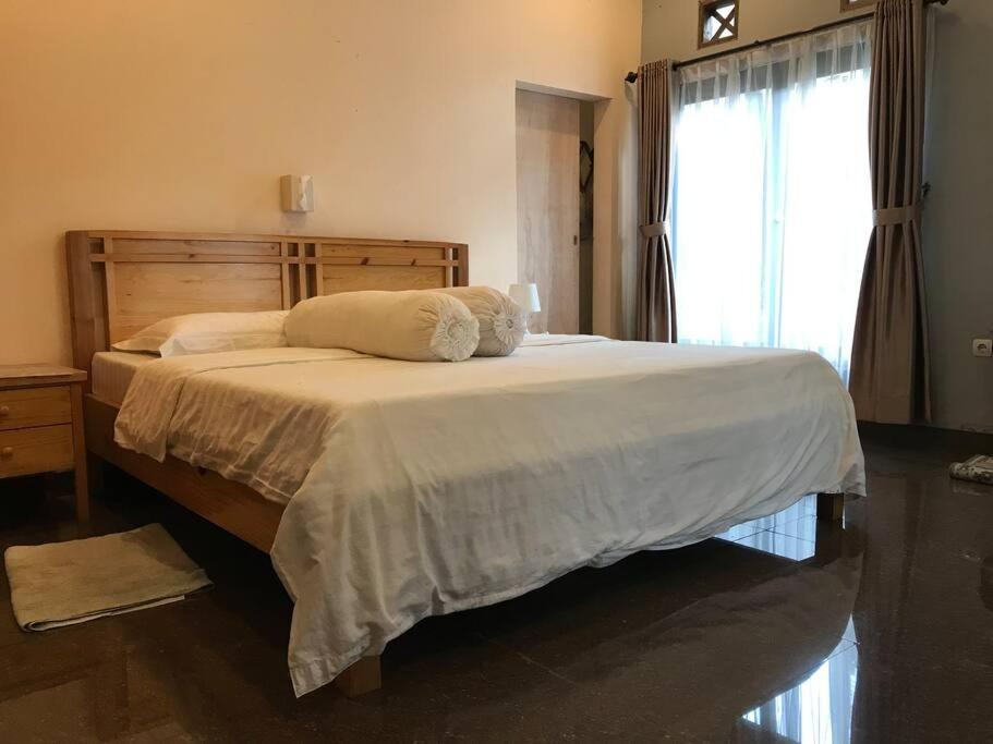 Villa Naumi Bandung Luaran gambar