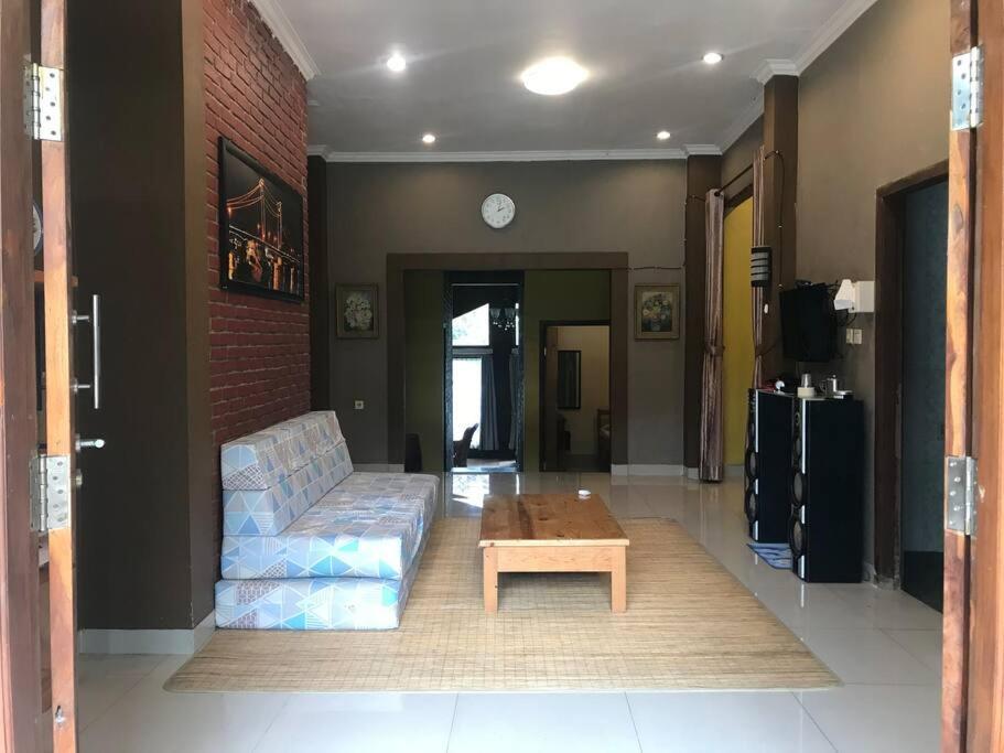Villa Naumi Bandung Luaran gambar