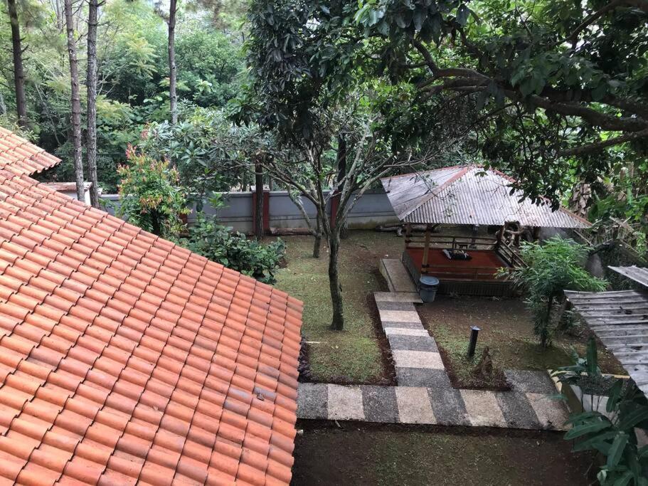 Villa Naumi Bandung Luaran gambar