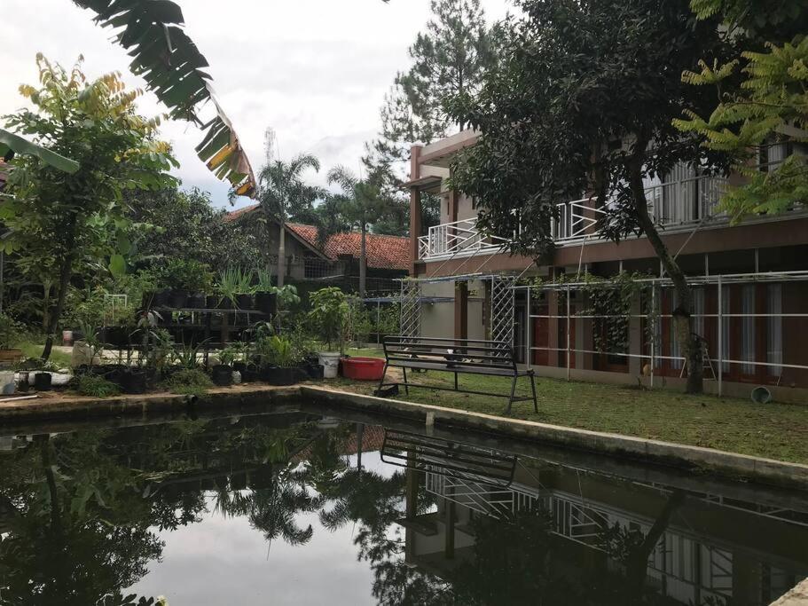 Villa Naumi Bandung Luaran gambar