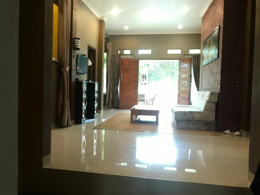 Villa Naumi Bandung Luaran gambar