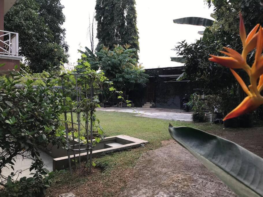 Villa Naumi Bandung Luaran gambar